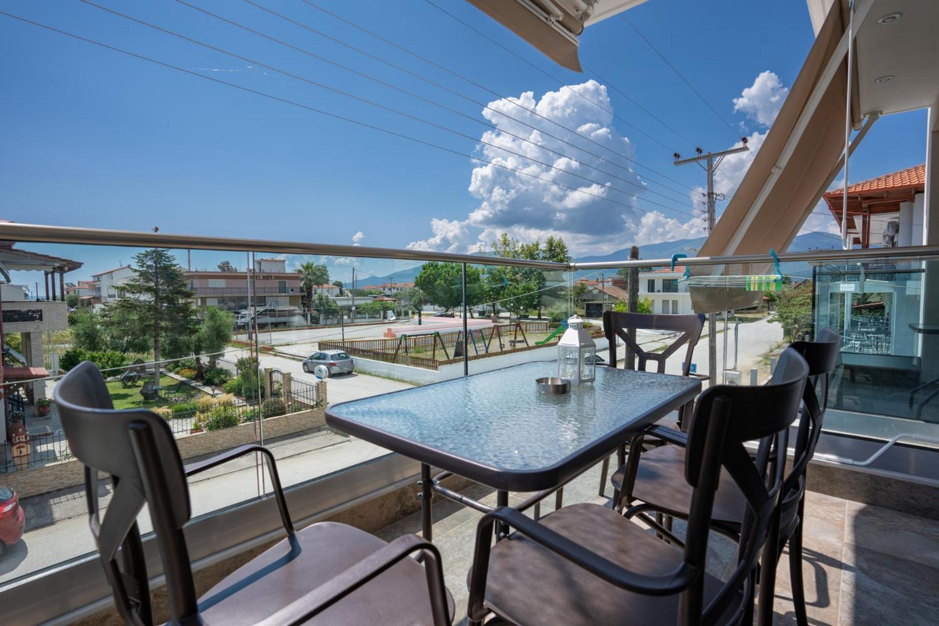 Sunshine Rooms And Suites Nea Vrasna Exterior photo