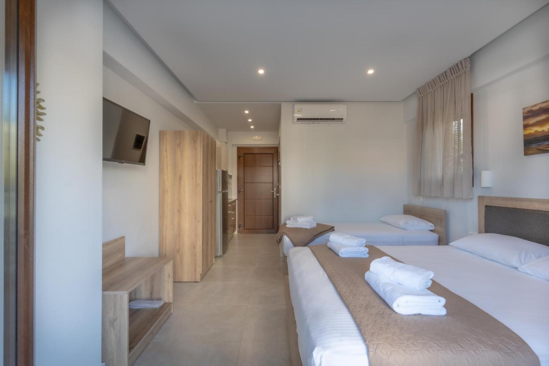 Sunshine Rooms And Suites Nea Vrasna Room photo
